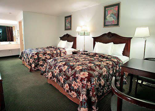 Rodeway Inn Kingsland Room photo